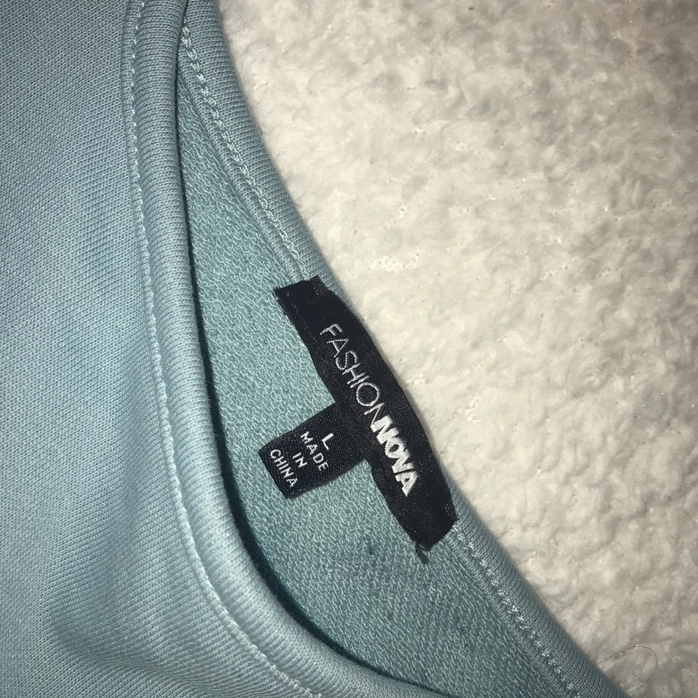 LAST CHANCE❗️ Fashion Nova Crop Top - Picture 3 of 3